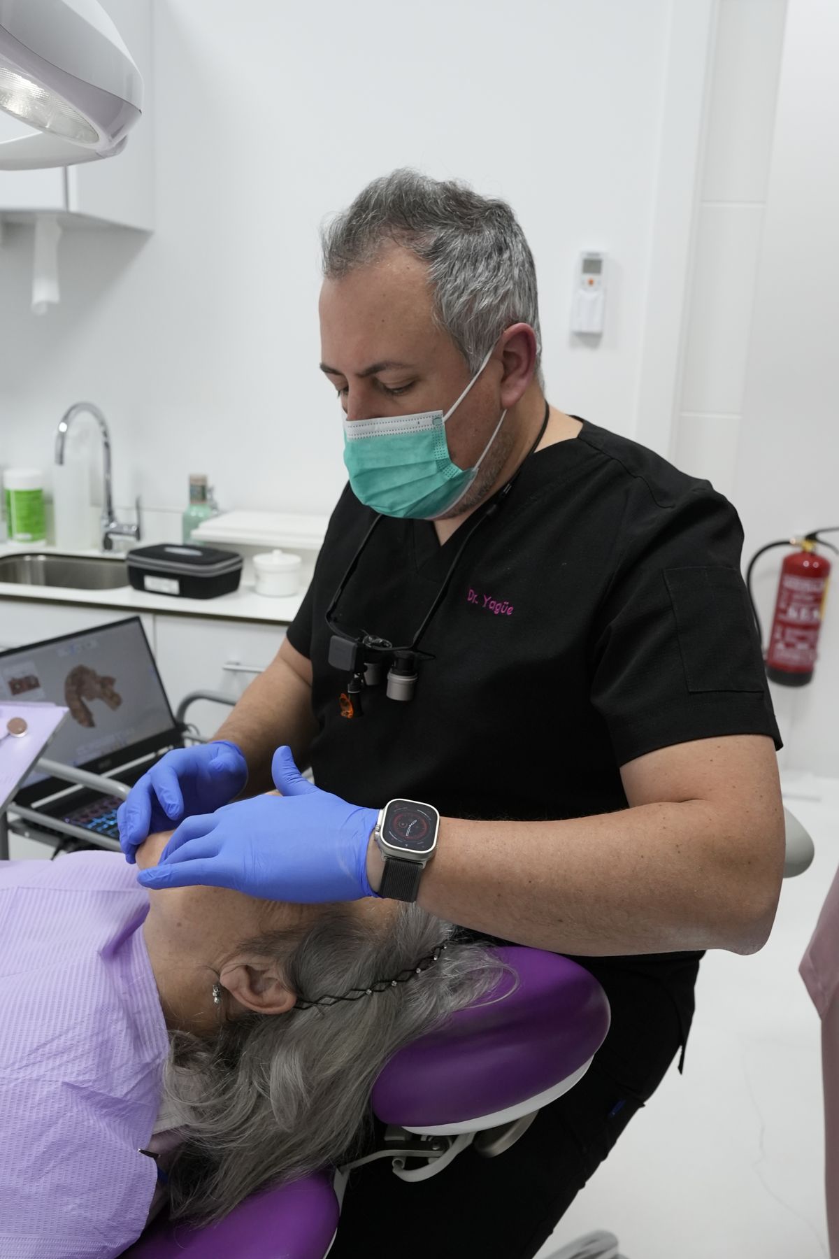 Injerto de hueso para implantes: cuándo hace falta
